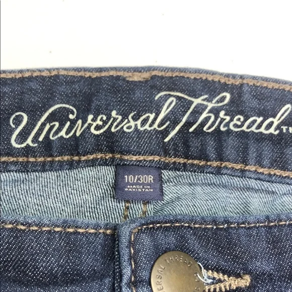 Universal Thread Women's High Rise Blue Jeans - Picture 2 of 11